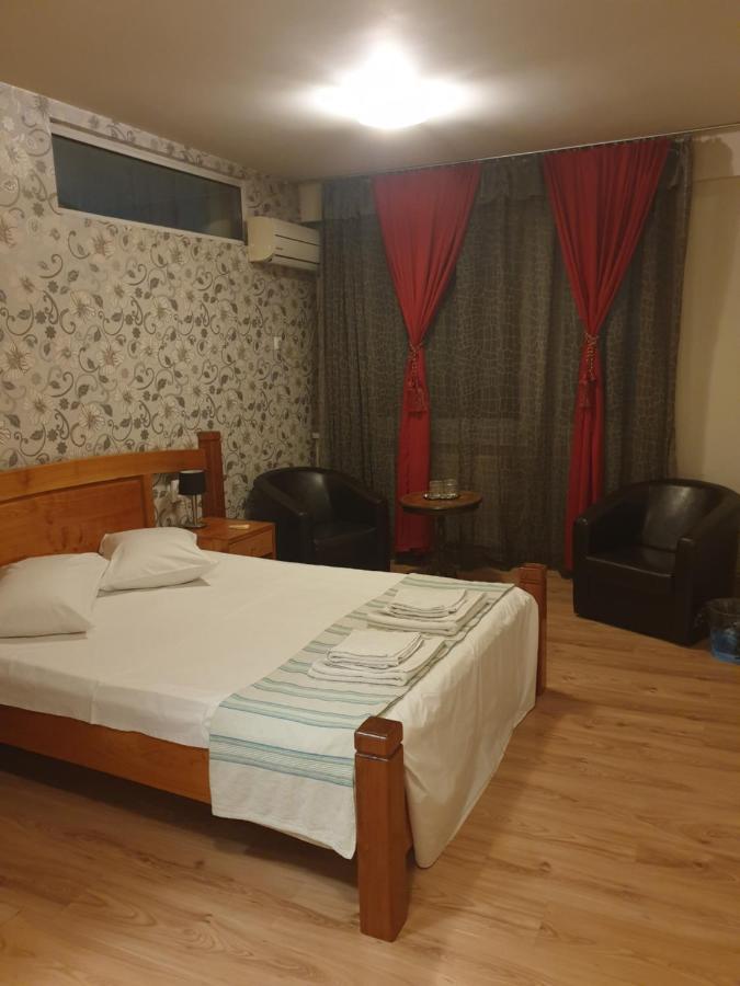 Hostel Sc Afitos Srl Drobeta Turnu Severin Zewnętrze zdjęcie