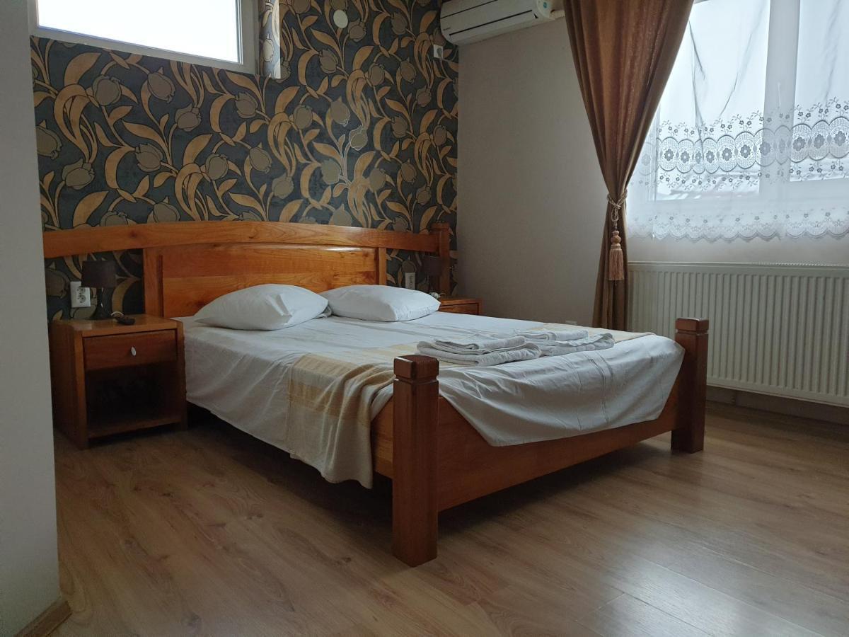 Hostel Sc Afitos Srl Drobeta Turnu Severin Zewnętrze zdjęcie